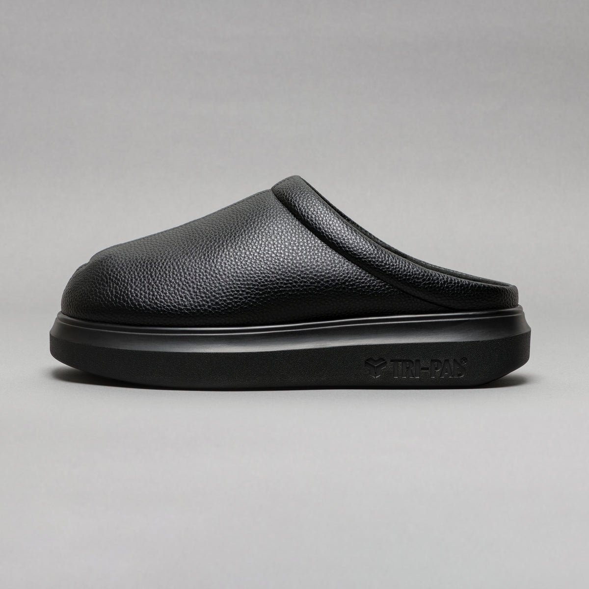 BLACK/BLACK