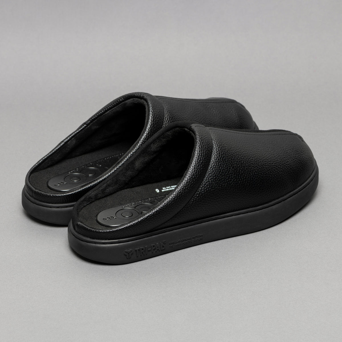 BLACK/BLACK