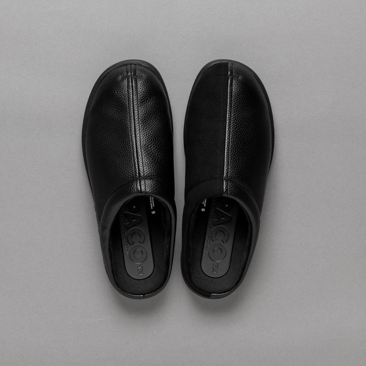 BLACK/BLACK