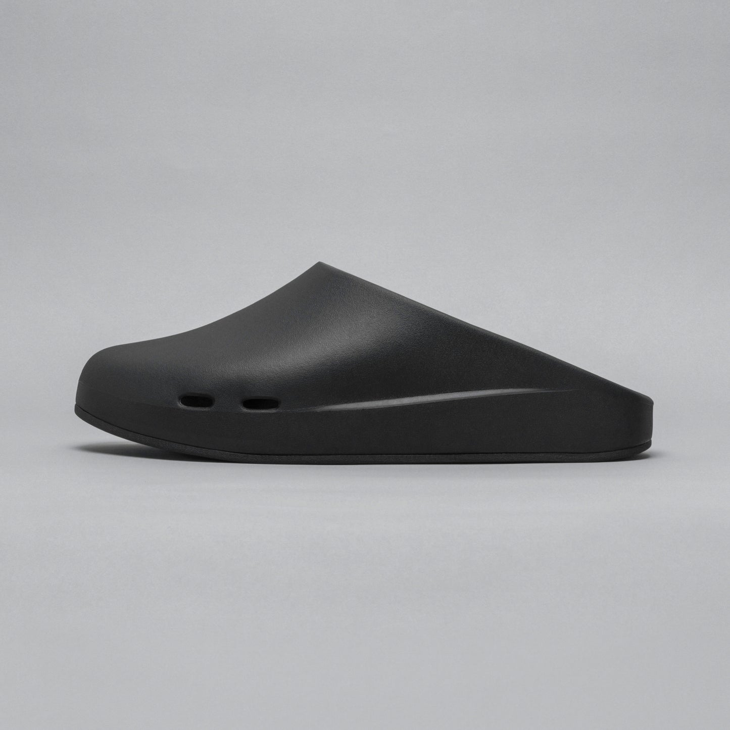BLACK/BLACK